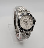Custom Sub | White / Black