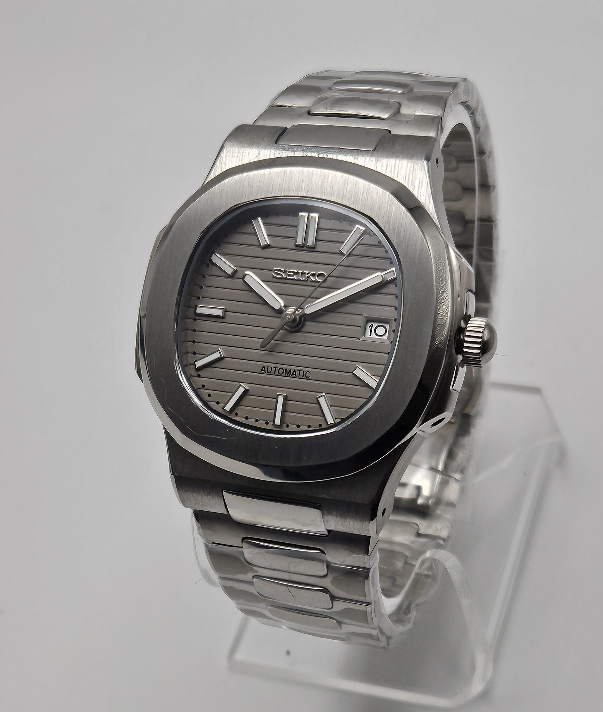 Nautilus | Gray