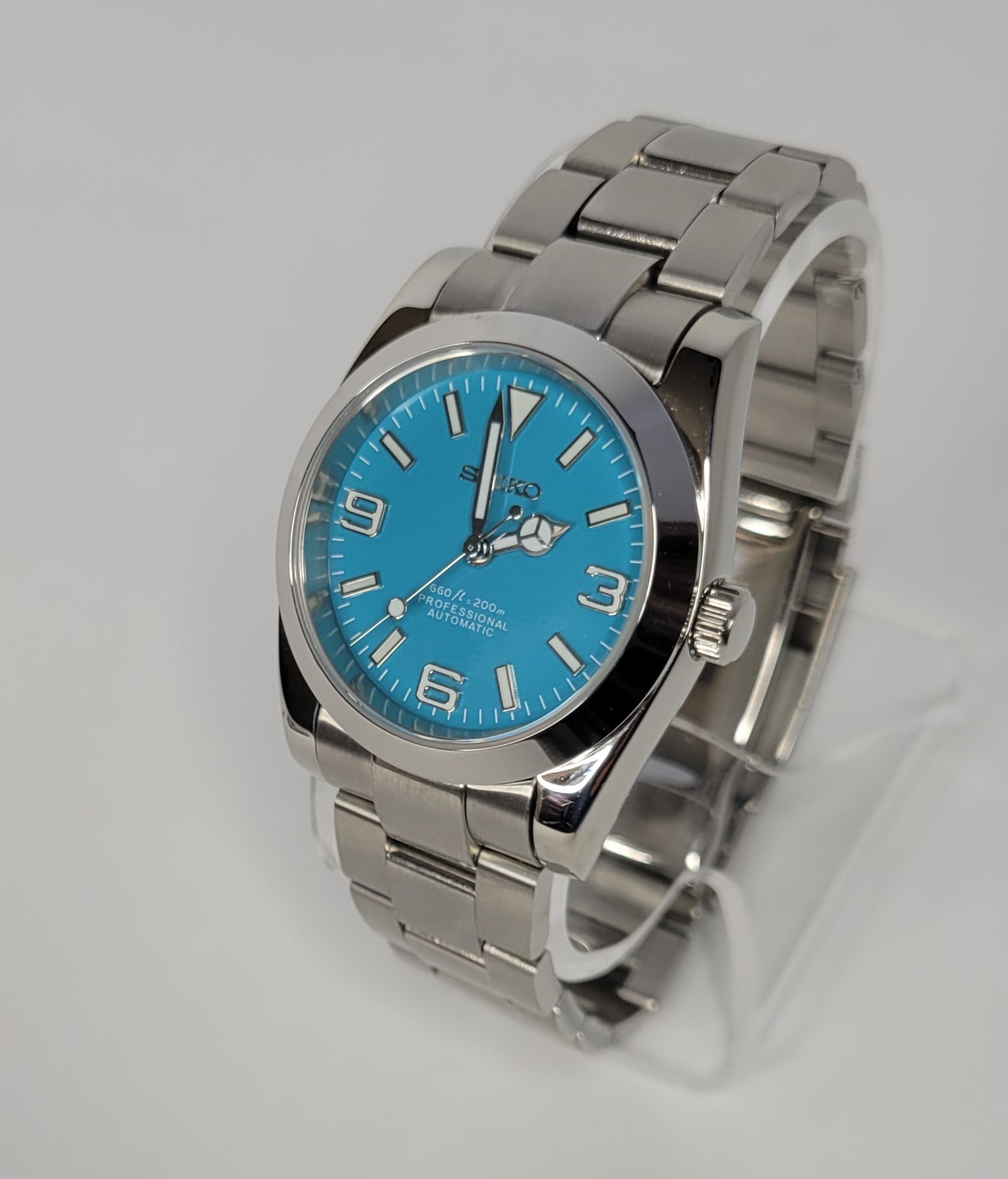 Explorer | Sky Blue - Quartz Sweeping Second